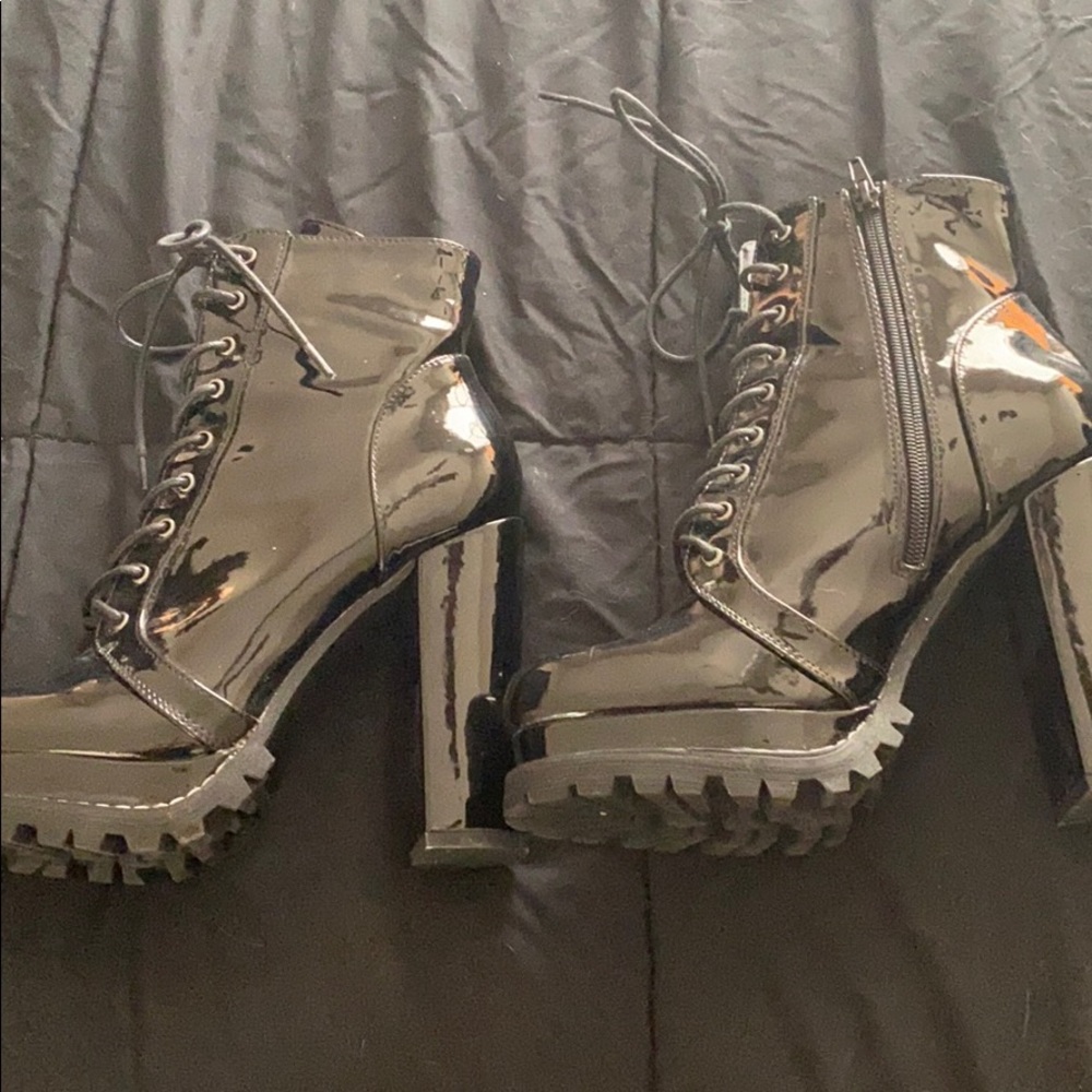 BRAND NEW Black Shiny Heel Boots